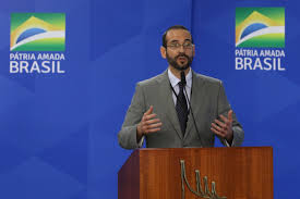 Áurea Carolina pede informações sobre a indicação de Arthur Weintraub para cargo milionário na OEA